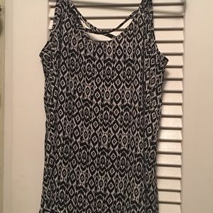 Torrid Black and White pattern Tank